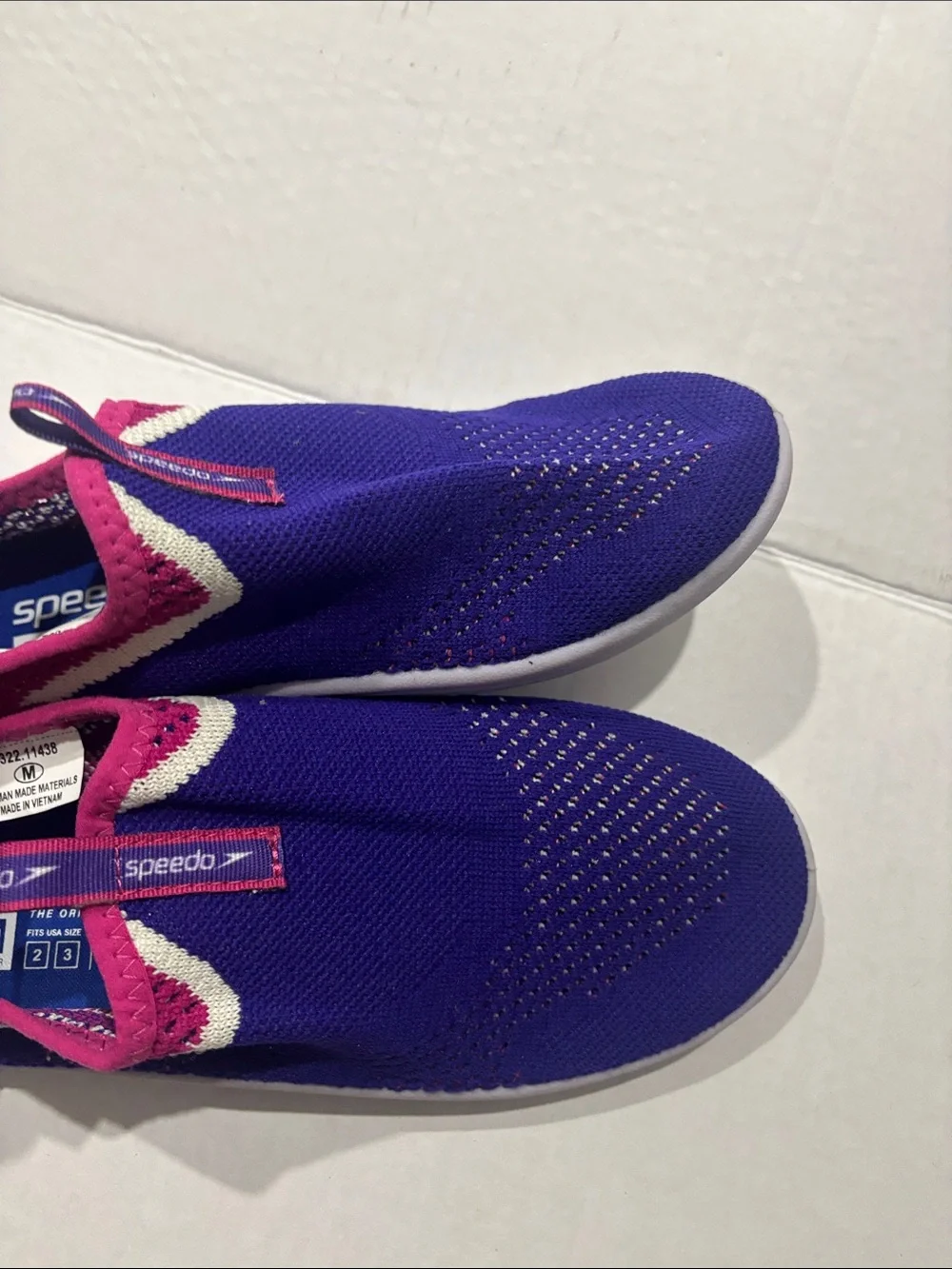 Speedo Kids Slip-On Water Shoes — Purple with Pink Accents size 2-3